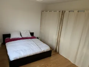 Maison Avec Beaucoup de Charme Dans un Petit Village Paisible - Image 4