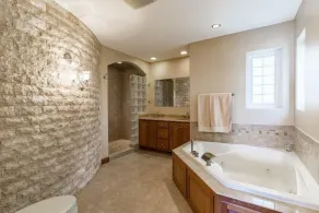Luxury Lakefront Home on Lake James - Image 2