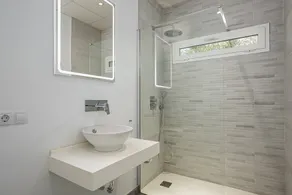 Villa \"Chill Out Of City 2\" avec piscine privée, Wi-Fi et climatisation - Image 3