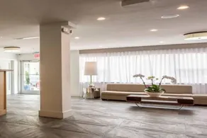 Modern Junior Suite with Pool Near North Beach Miami - Image 4