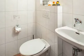 Apartment 'Ferienwohnung 3' with Shared Terrace, Shared Garden and Wi-Fi - Image 5