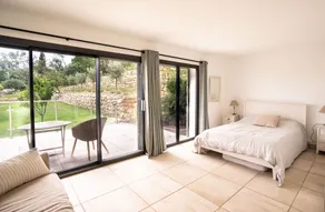 Architectural jewel: Villa on the Cote d'Azur - Image 3