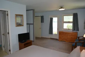 Two homes! Large Lake Property in Coop w/ Pool & Dock! - Image 3