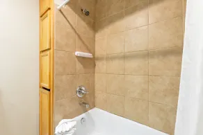 Charming 2 Bedroom w/ Private Hot Tub and Mountain views! - Image 5