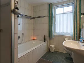 Appartement de trois pièces de type S6 avec vue sur la mer - d) Strandstraße 24 - Image 4