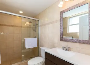 2bd/2bth Directly on the beach with spectacular, ocean views from the 15th floor - Image 4