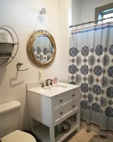 Bank Street Bungalow - Image 4