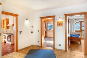 Apartamento \"Zillertal 3000\" con vistas a la montaña, Wi-Fi y terraza - Image 4