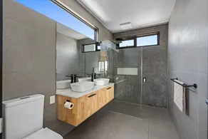 This w/end $962. Walk to beach and shops. Wifi. Dedicated games room. - Image 2