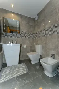 Exclusive Luxury Apartment with Balcony & Ocean Views - 10th Floor (Top Floor) - Image 3