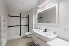 Marilyn Monroe Suite - 4P with Private Jacuzzi - Image 4