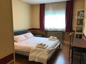 Hus med stor trädgård och mycket tyst - Image 4
