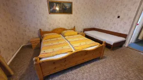 Holiday home with WIFI and terrace - Image 3