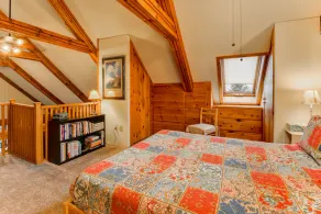 Rustic Elegance Log Home - Image 5