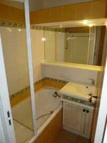 T2 45M² 4 COUCHAGES LES RESTANQUES DE ST TROPEZ 83 TERRASSE VUE MER  CLIM + WIFI - Image 2