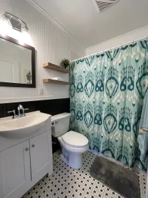 Delightful house just 10 minutes from uptown - Image 3