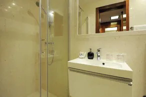 Main Street Studio and Rooms - Image 5