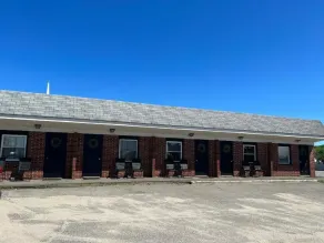 Lincoln House Motel - Lincoln, Maine - Image 3