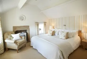 A beautiful one bedroom detached cottage, perfect for romantic breaks in the Peak District. - Image 3