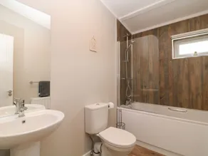LILY, pet friendly, with hot tub in Ashwater - Image 4