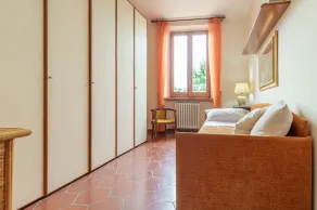 Skøn privat feriebolig for 8 personer med WIFI, klimaanlæg, TV, gårdhave og panorama udsigt - Image 4