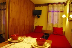Valmorel 4 people Apt 27 m2 slopes resort center - Image 2