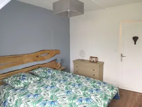 5 bedroom house with jacuzzi for 6 people in the village of Champagne - Image 5