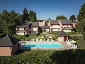 3-star family residence T2 air-conditioned floor with heated swimming pool - Image 4