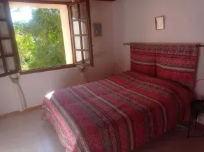 On vacation with the dog? House with enclosed garden in the center of Roquebrun. - Image 4