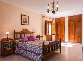 Villa Llobell - Plusholidays - Image 4