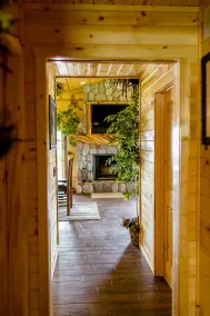 Luxury Lake Cottage at Meemo's Farm - Image 2