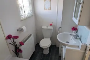 Beachcomber Cabin Dog Friendly - Anderby Creek - Image 3