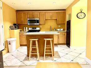 Cozy and Charming Guest Suite for Extended Stay - Image 5