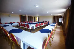 Everest House Hotel - Image 5