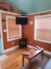 Water front cottage w/water access, firepit & great sunsets. - Image 2