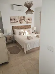 VIlla / hus med smukke tagterrasse, 10 minutter fra marinaen - Image 4