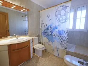 Smuk privat feriebolig for 12 personer med privat pool, WIFI, TV og gårdhave - Image 4