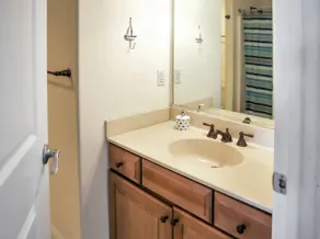 Magnifique condo - ascenseurs, piscine, salle de fitness - Image 3