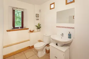Putham Barn in Cutcombe - Image 3