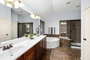 4BR Houston Home Sleeps 9 with Foosball & Covered Patio - Image 3