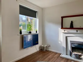 Comfortable 1 Bed Retreat in Batley - Sleeps 3 - Image 4