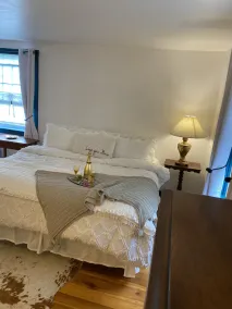 4bdrm Cottage central to year round fun w/fireplace - Image 4