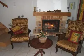 Casa completamente reformada confortable a 1km del bosque, zona muy bonita - Image 2