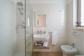Villa Ortesi - Five Bedroom Villa, Sleeps 10 - Image 4