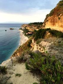 Vacation home near Tropea in Calabria, located directly on the cliffs. - Image 4