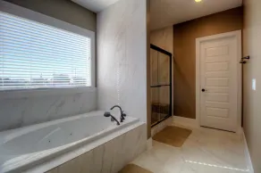 Sunflower House: Maison sur mesure au bord de l'océan - 7 chambres - Piscine - Ascenseur - Image 3