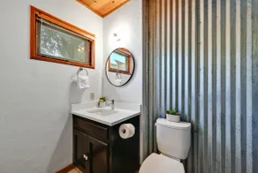 Road Runner Lodge: Pool, Volleyball, Disc Golf, Pet Friendly - Image 2