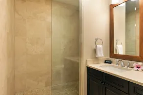 Expansive 5-Star Resort Living avec tous les avantages de la maison. - Image 5