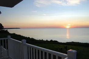 Condo Waterfront C204 au Cliffside Resort avec une vue imprenable sur l'eau et le coucher du soleil - Image 4