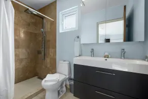Great Cozy, Comfortable & Central 2BR 2BA w/ Pool - Image 4